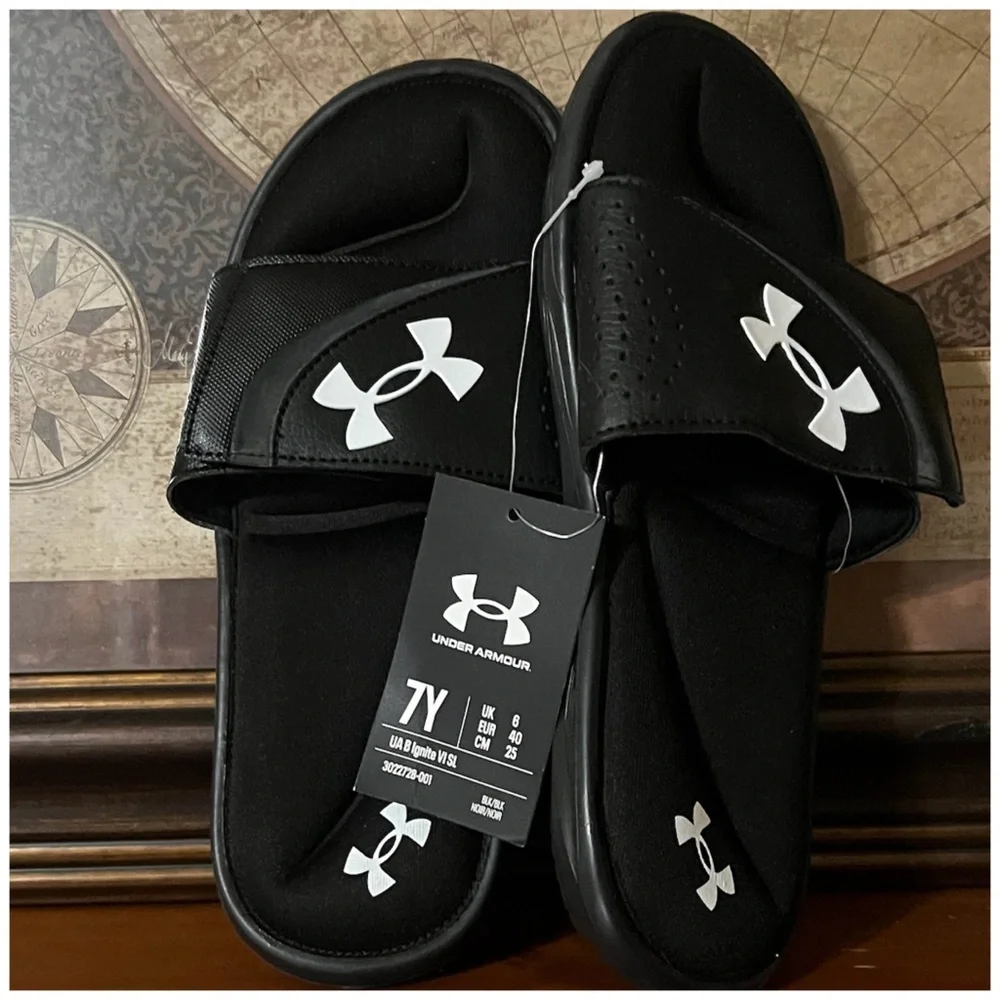 Under Armour • Kids' Ignite Pro Slide Sandal